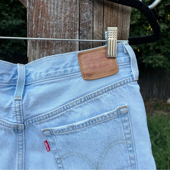 Levis 501 Short - Picture 4 of 4